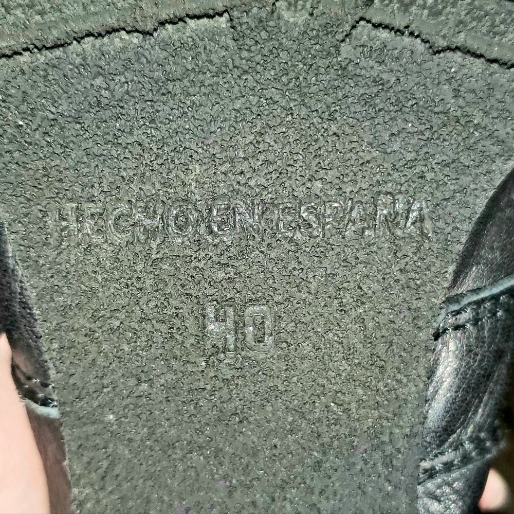 Beautiful Spanish Artisan-Made Leather Boots -- Well-loved - Picture 13 of 16